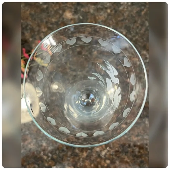 Colony-Pair of Crystal Dove Etched Champagne Glasses-Made In Romania - Picture 4 of 5